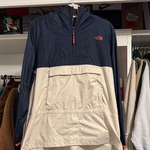 The North Face Women’s Two-Tone Jacket - Navy and Cream